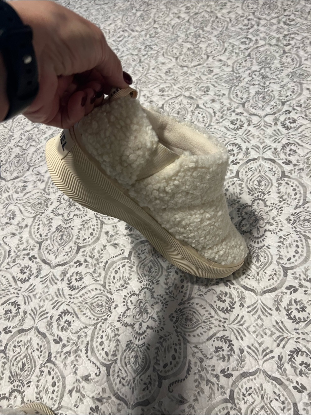 Sorel out  n about  Cream Sherpa-Lined Slip-On Sneakers worn once - Picture 8 of 10